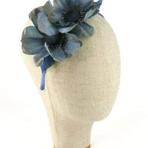 Cerchietto con fiori di seta azzurro